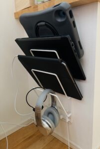 towerの壁掛けタブレット収納